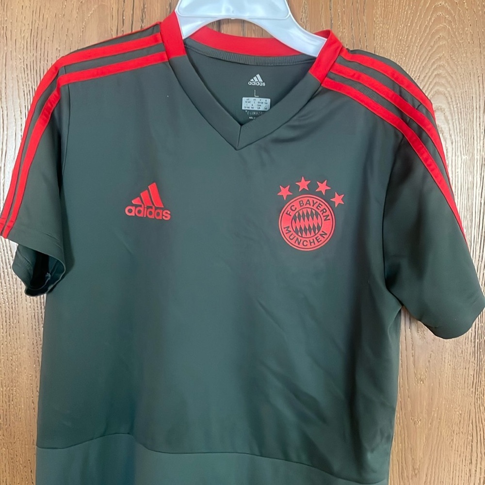 3️⃣ for 1️⃣5️⃣ Adidas - 2018 Bayern Munich - Kids Jersey - Picture 1 of 5